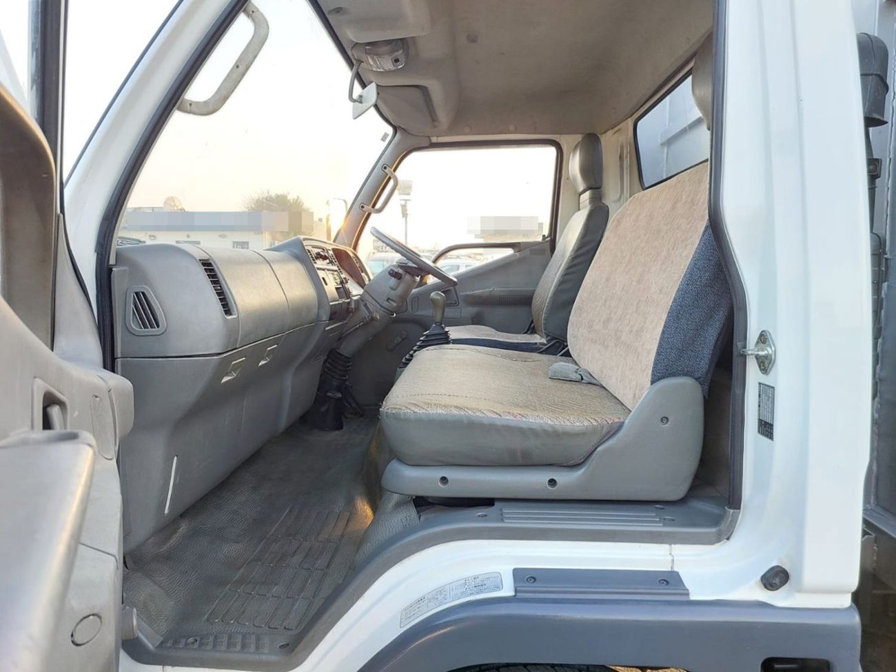 Mitsubishi Fuso Canter MITSUBISHI CANTER ALUMINIUM BODY TRUCK RHD 1994 MODEL 4.5 L DIESEL MANUAL(PM02115)