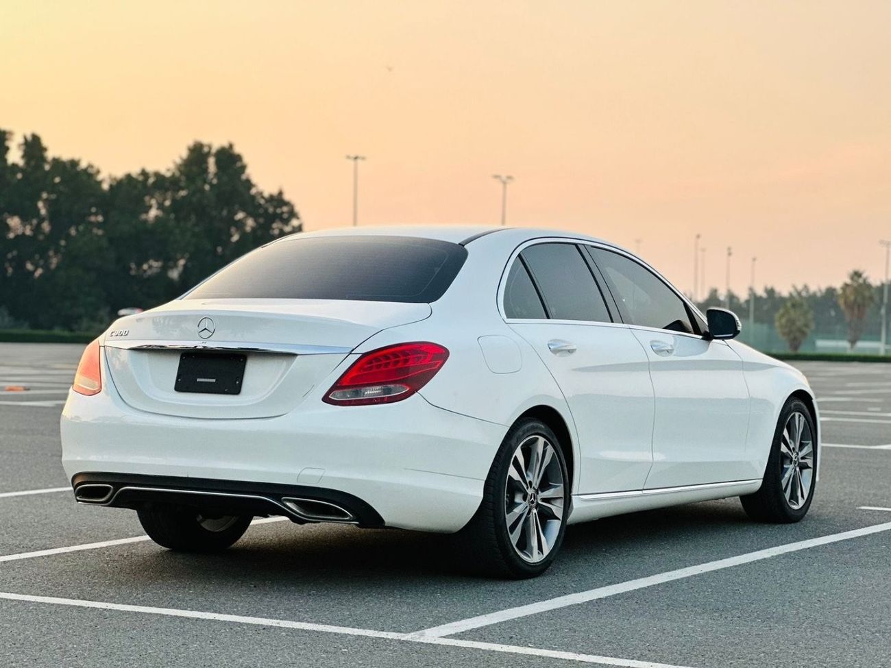 Mercedes-Benz C 300 Luxury MERCEDES C300 MODEL 2018 FULL OPTION