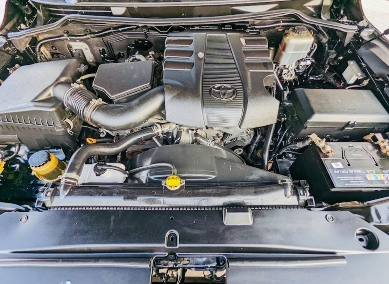 Toyota Land Cruiser GXR 60th Anniversary 4.0L Toyota landcuriser Years 2016 GXR V6 full option 4.0L upgrade interior & e