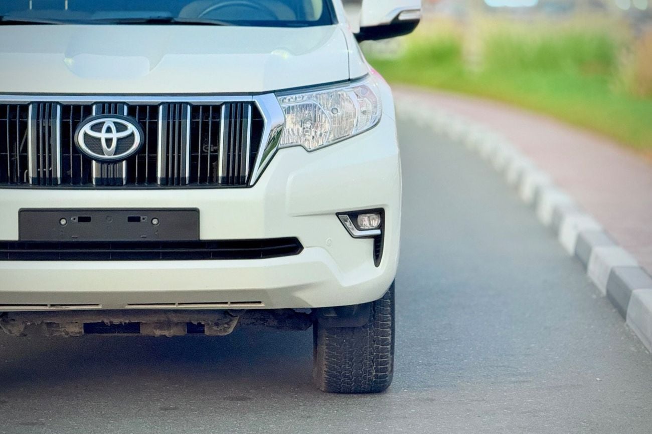 Toyota Prado GXR 2019 V6 Full option Sunroof, Coolbox , Electric seats top of The Range