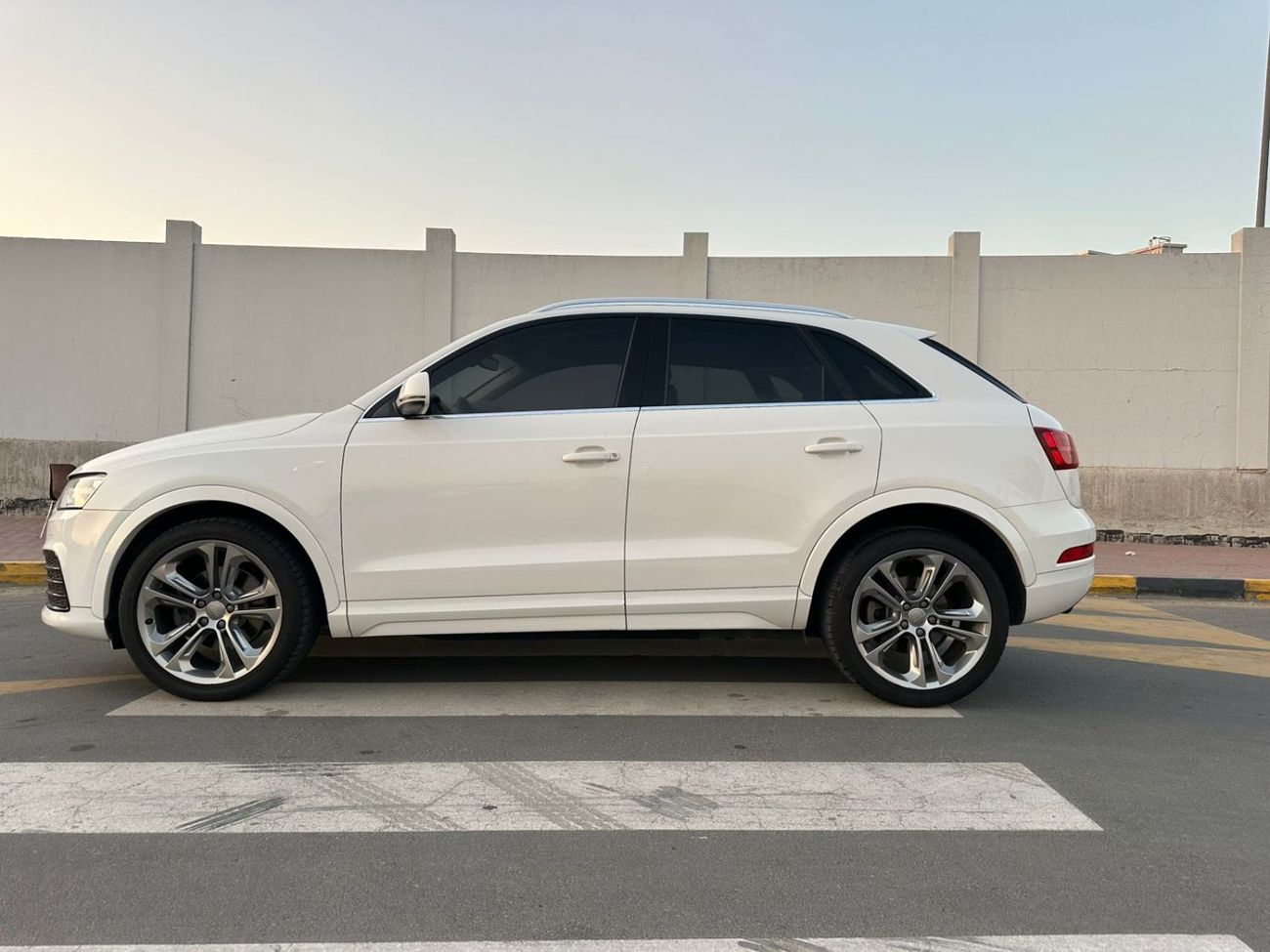 أودي Q3 40 TFSI quattro S Line 2.0L SUV