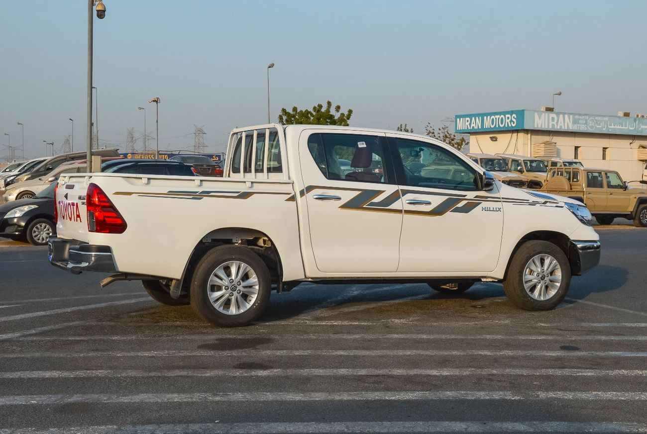 Toyota Hilux TOYOTA HILUX 2.7L RWD PETROL PICKUP 2025