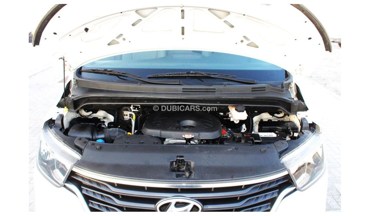 Hyundai Grand Starex Hyundai Star X Grand 2018, in excellent condition, imported from Korea, customs papers, without acci