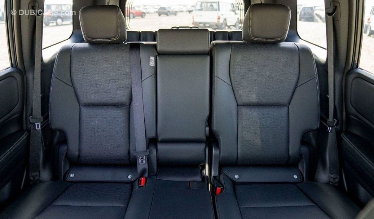 تويوتا برادو J250 2.7L Petrol Limited 2024YM