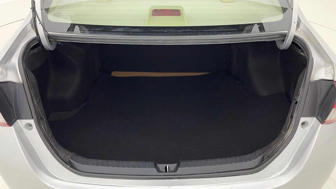 تويوتا يارس SE 1.5 | بدون دفعة مقدمة | اختبار القيادة في المنزل