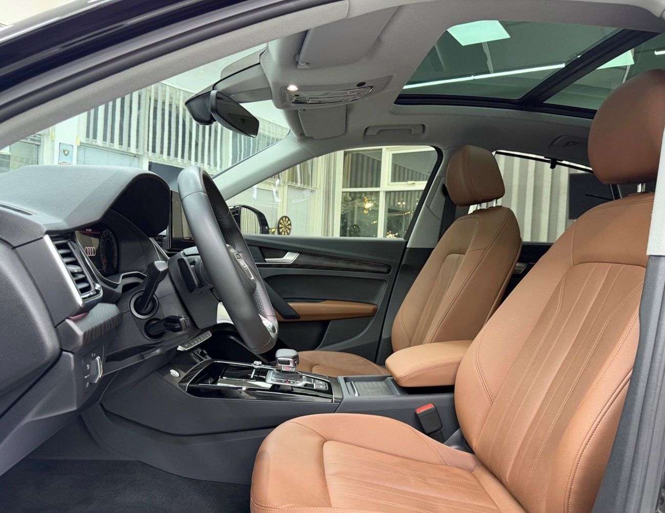 أودي Q5 45 TFSI Quattro Sport 2.0L