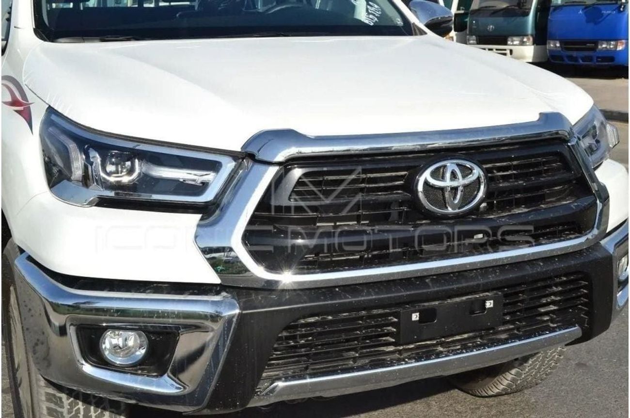 تويوتا هيلوكس 2025 TOYOTA HILUX 2.7L PETROL MANUAL 4X4 SR5