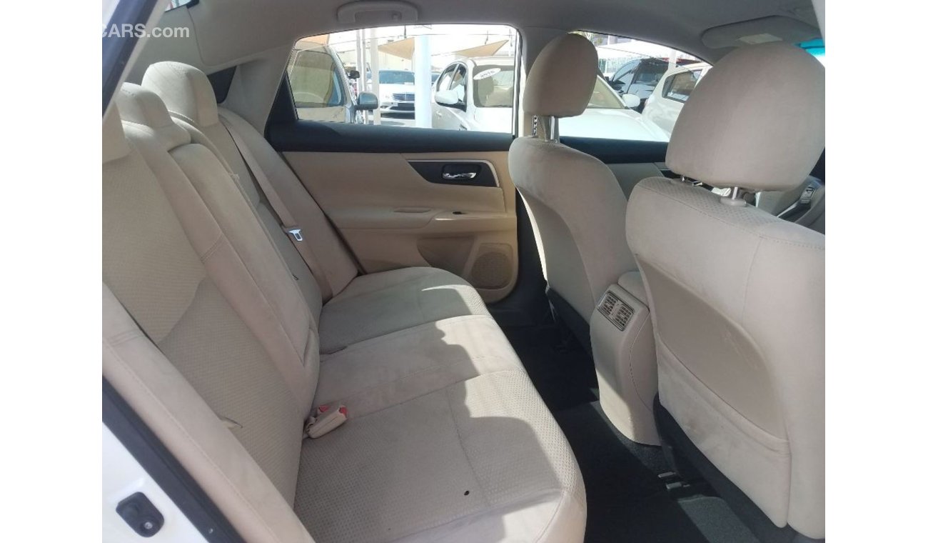 Nissan Altima Nissan Altima SV GCC without accident very clean inside and out in 2015 agency condition