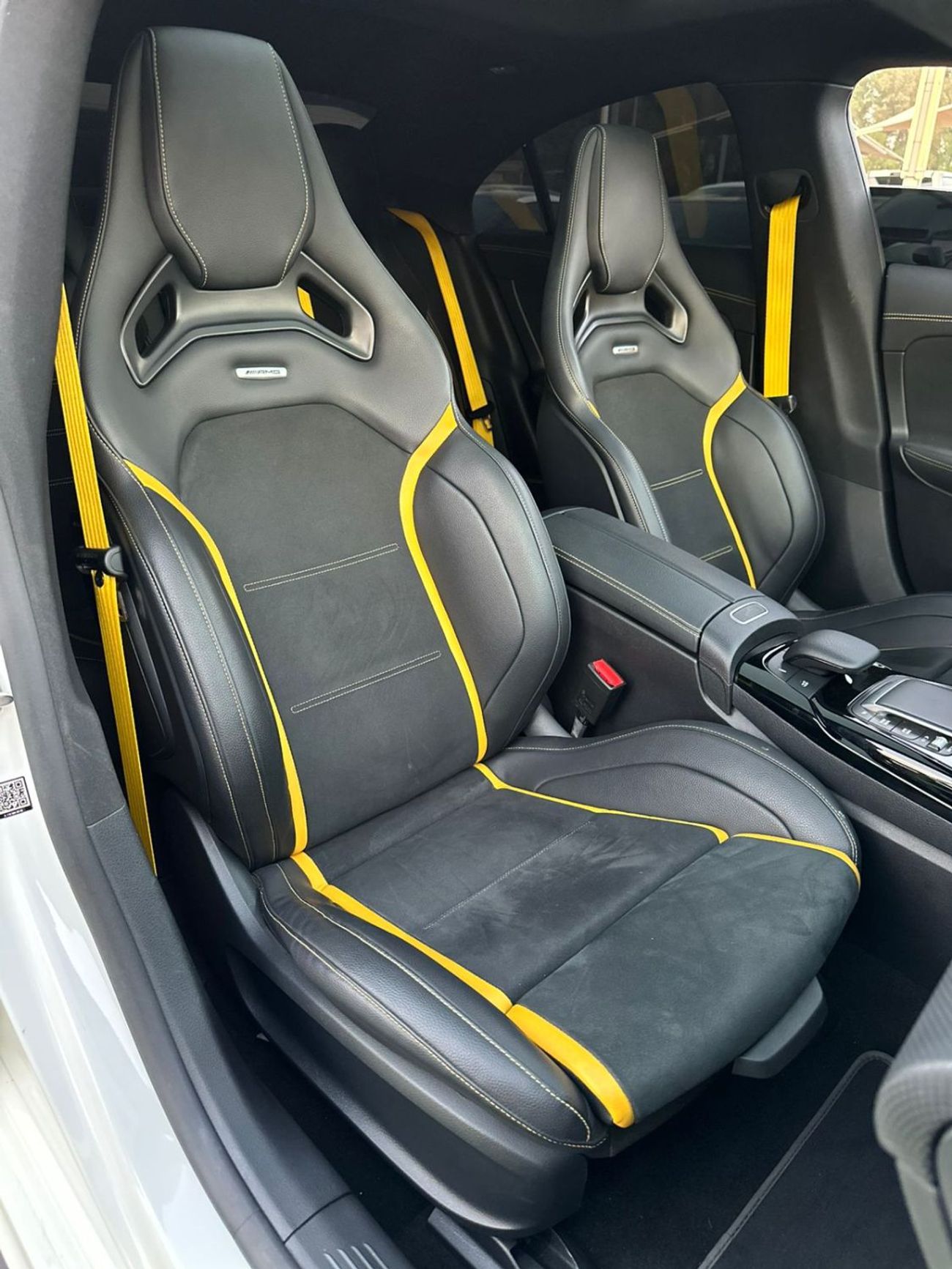 مرسيدس بنز CLA 45 S  AMG مرسيدس بنز AMG CLA45S خليجي فل ابشن صبغ وكاله تشييكات وكاله تحت الضمان بحاله ممتازه