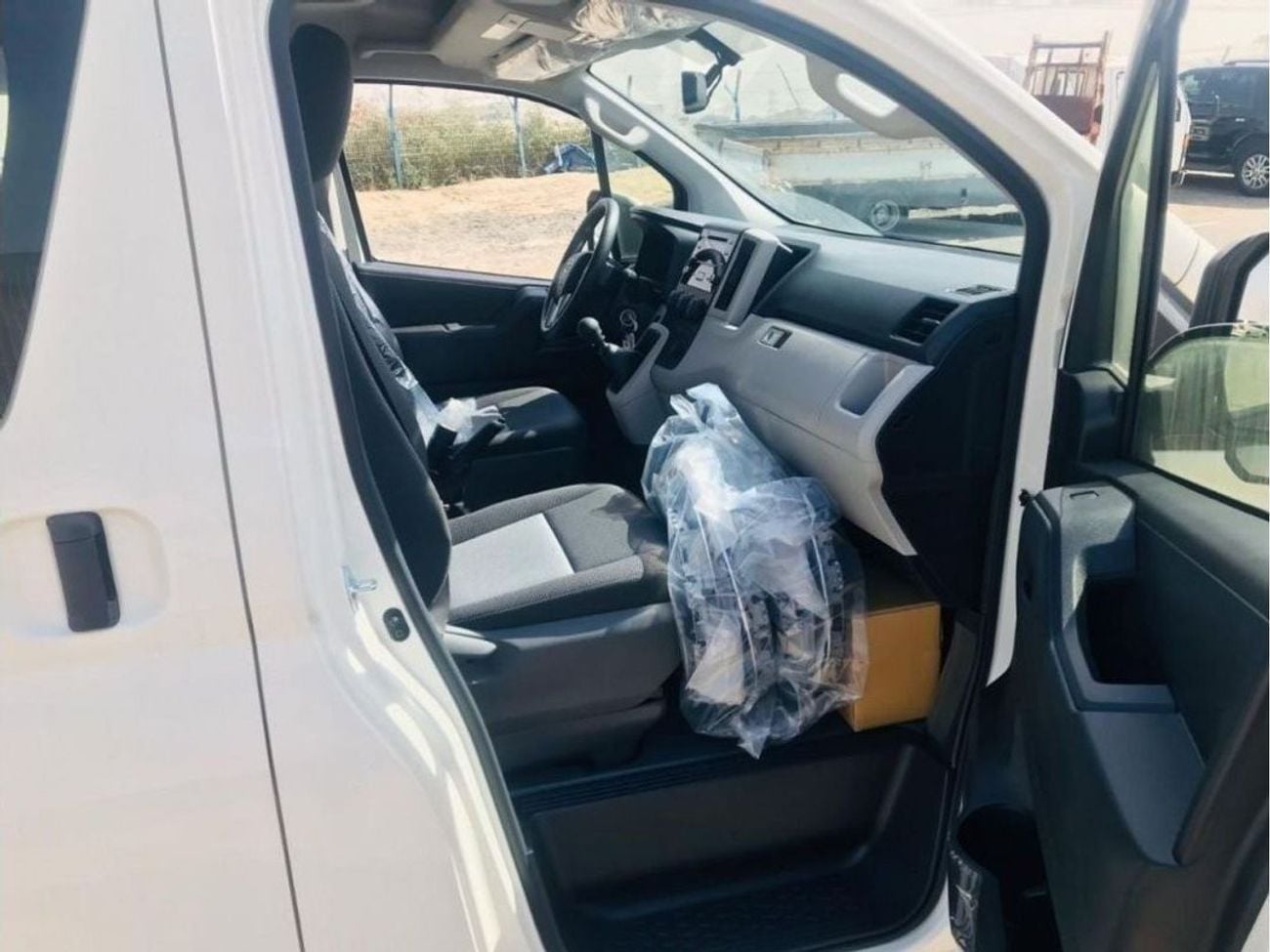 Toyota Hiace GL TOYOTA HIACE  2.8L DIESEL // 2025 // SPECIAL OFFER // BY FORMULA AUTO // FOR EXPORT