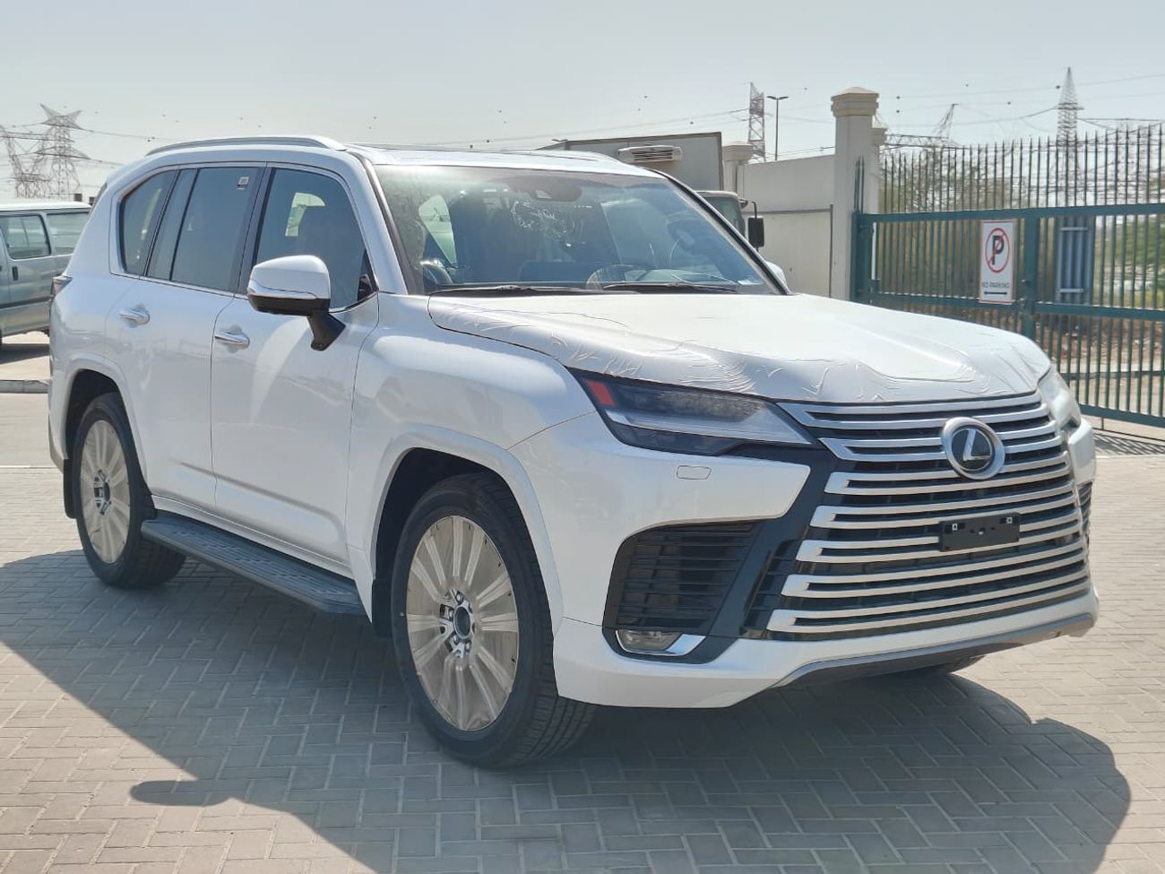 Lexus LX 600 Lexus LX 600 3.5L VIP 4 Seater 2024