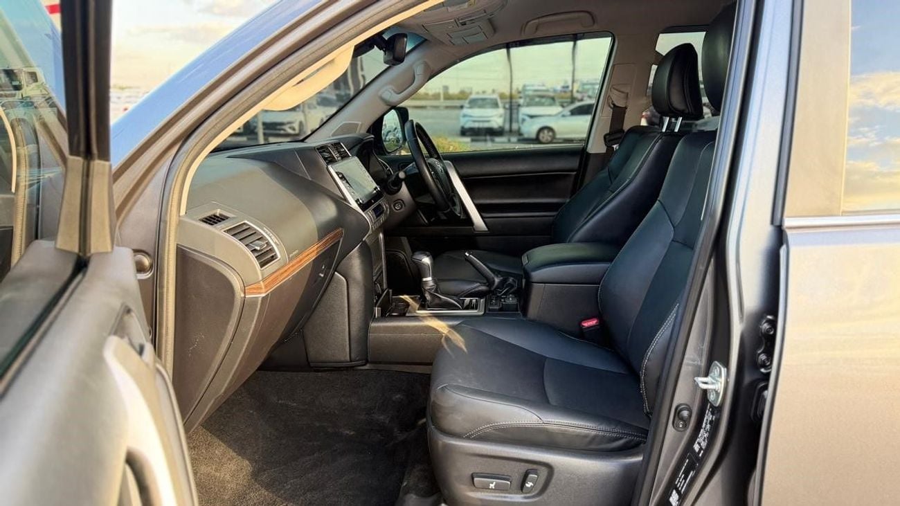 Toyota Land Cruiser 2022 | 2.8L DIESEL | AUTOMATIC TRANSMISSION | RIGHT-HAND-DRIVE | PUSH START ENGINE | 360 VIEW CAMERA