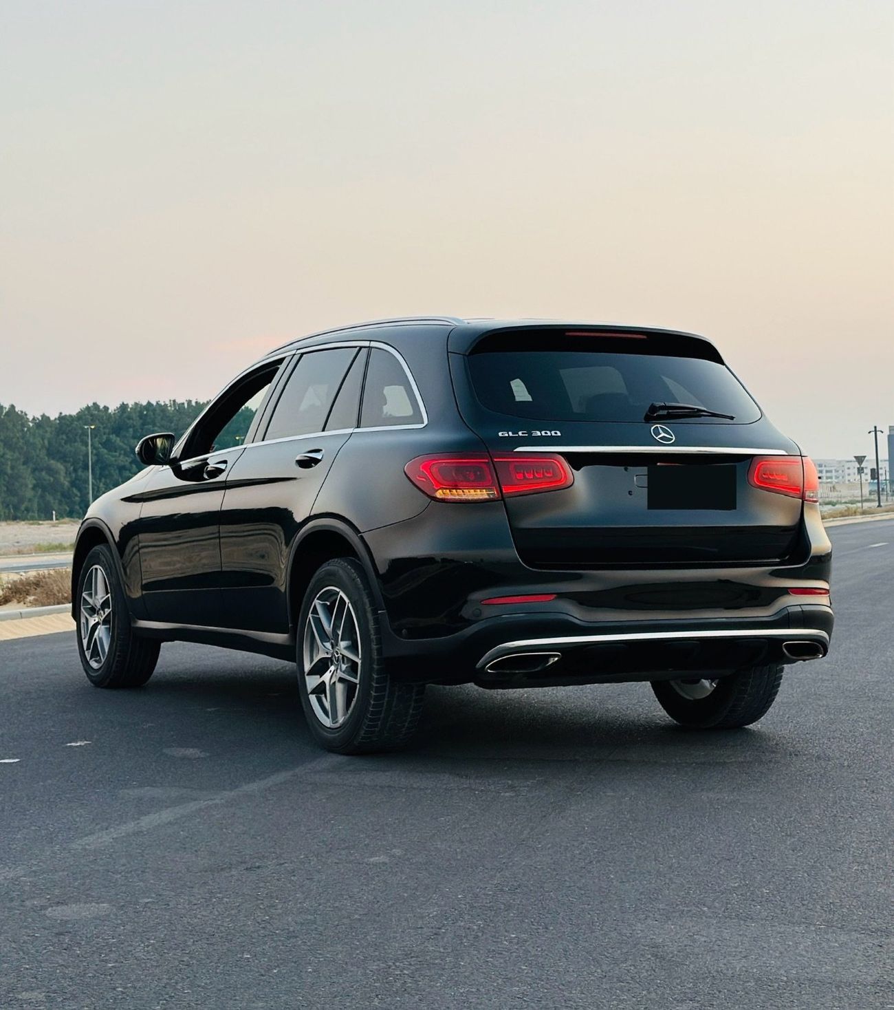 مرسيدس بنز GLC 300 Premium 2.0L