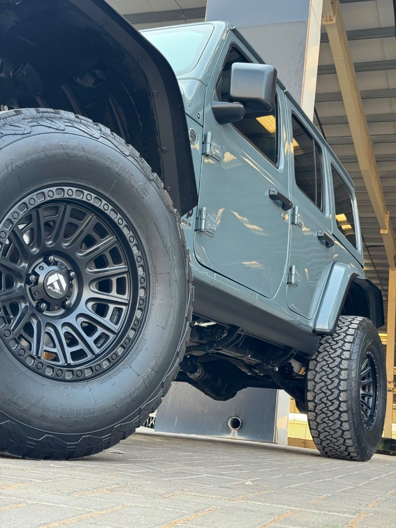 Jeep Wrangler V6 WILLYS / ADJUSTABLE SUSPENSIONS / AXLE LOCKER / BIG SCREEN