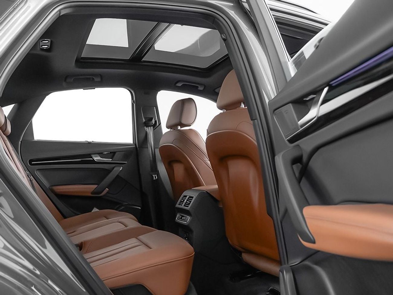 أودي Q5 45 TFSI quattro S Line 2.0L (245 HP) SUV