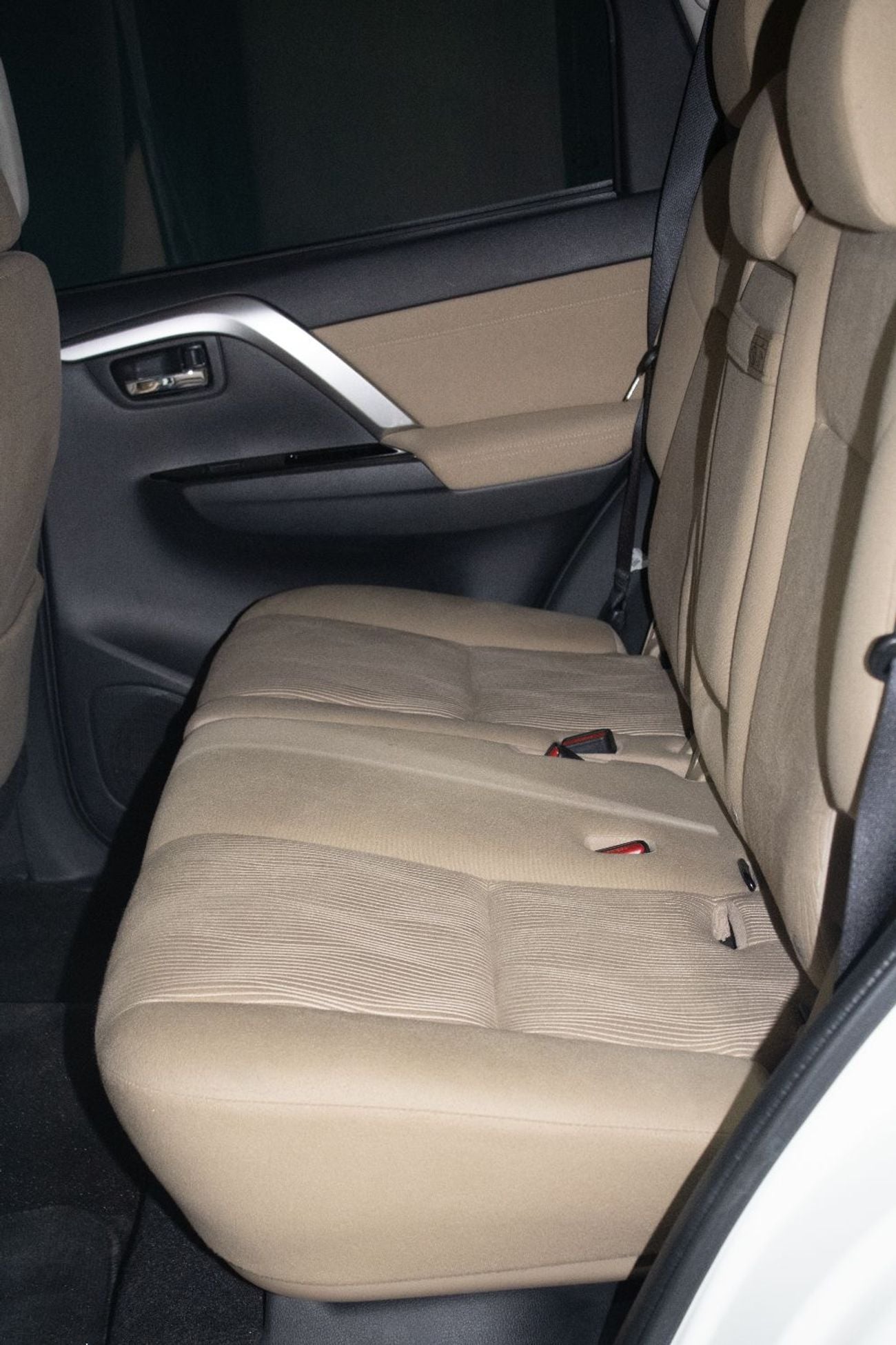 Mitsubishi Montero Sport Montero Sport 3.0 2WD GLX Med Line