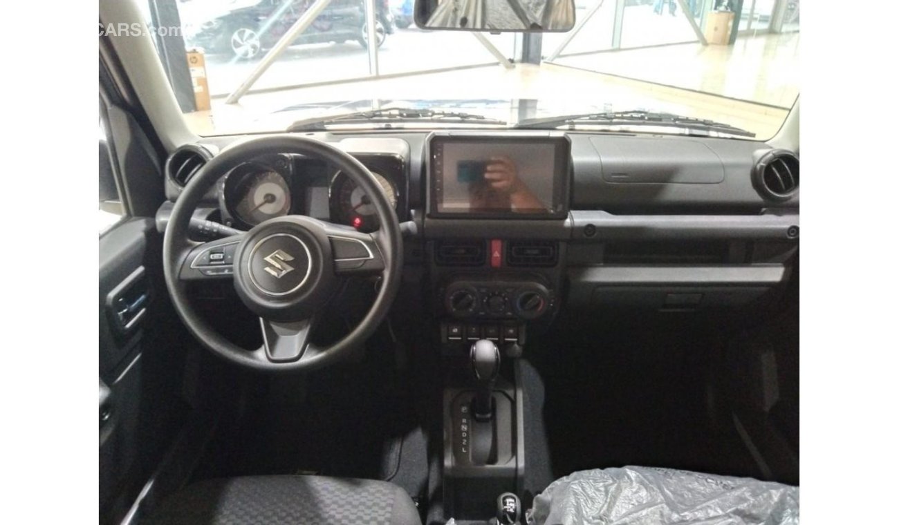 Suzuki Jimny GLX AT