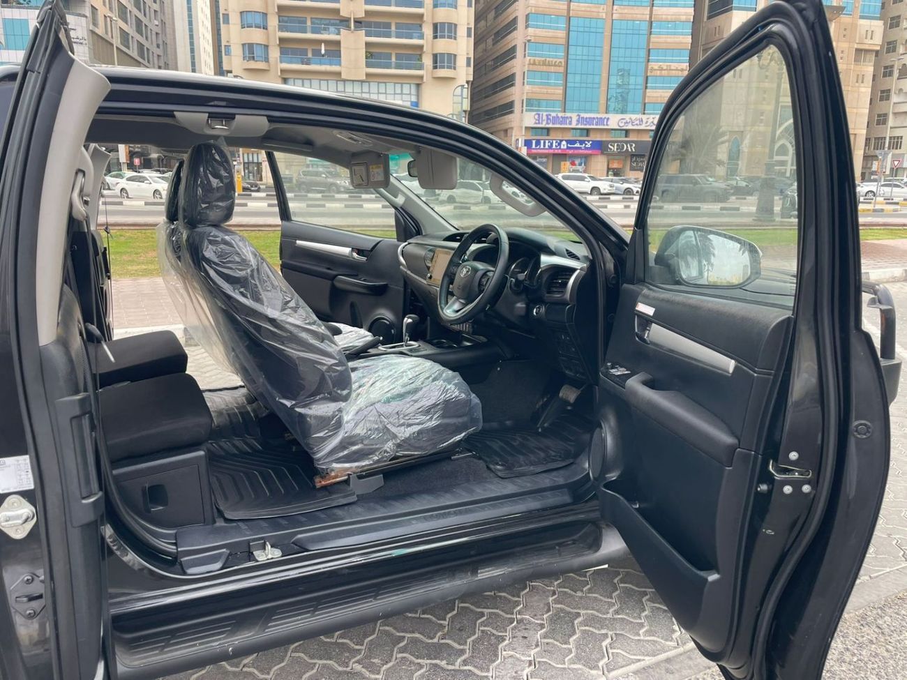 Toyota Hilux SMART CABIN 2024 ,DIESEL ,2.8 LITER ,RIGHT HAND DRIVE ,ONLY FOR EXPOT