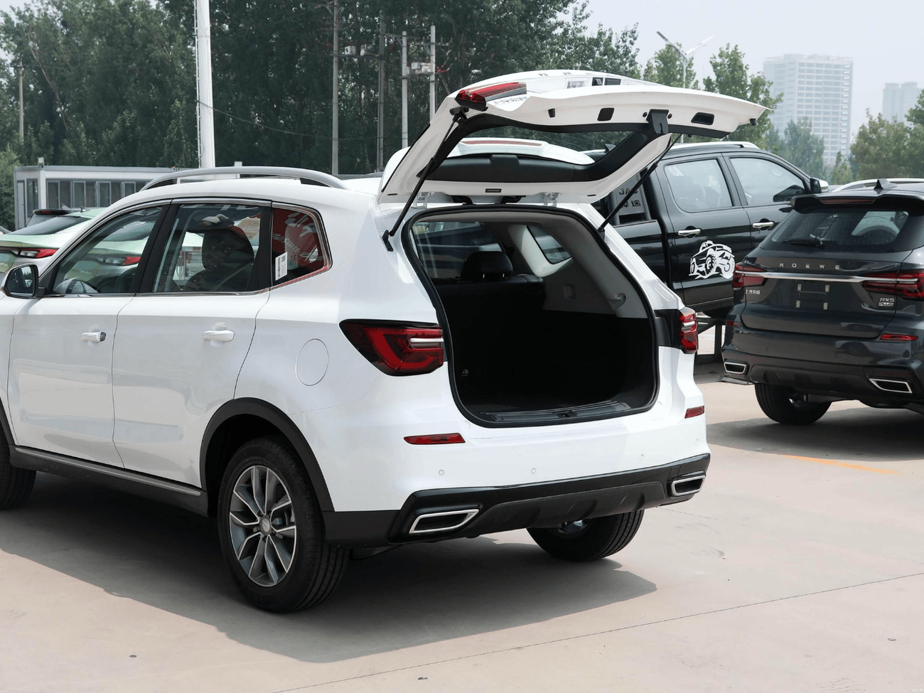 رووي RX5 ROEWE RX5 PLUS 2025 1.5A/T(MG RX5 CHINA VERSION)