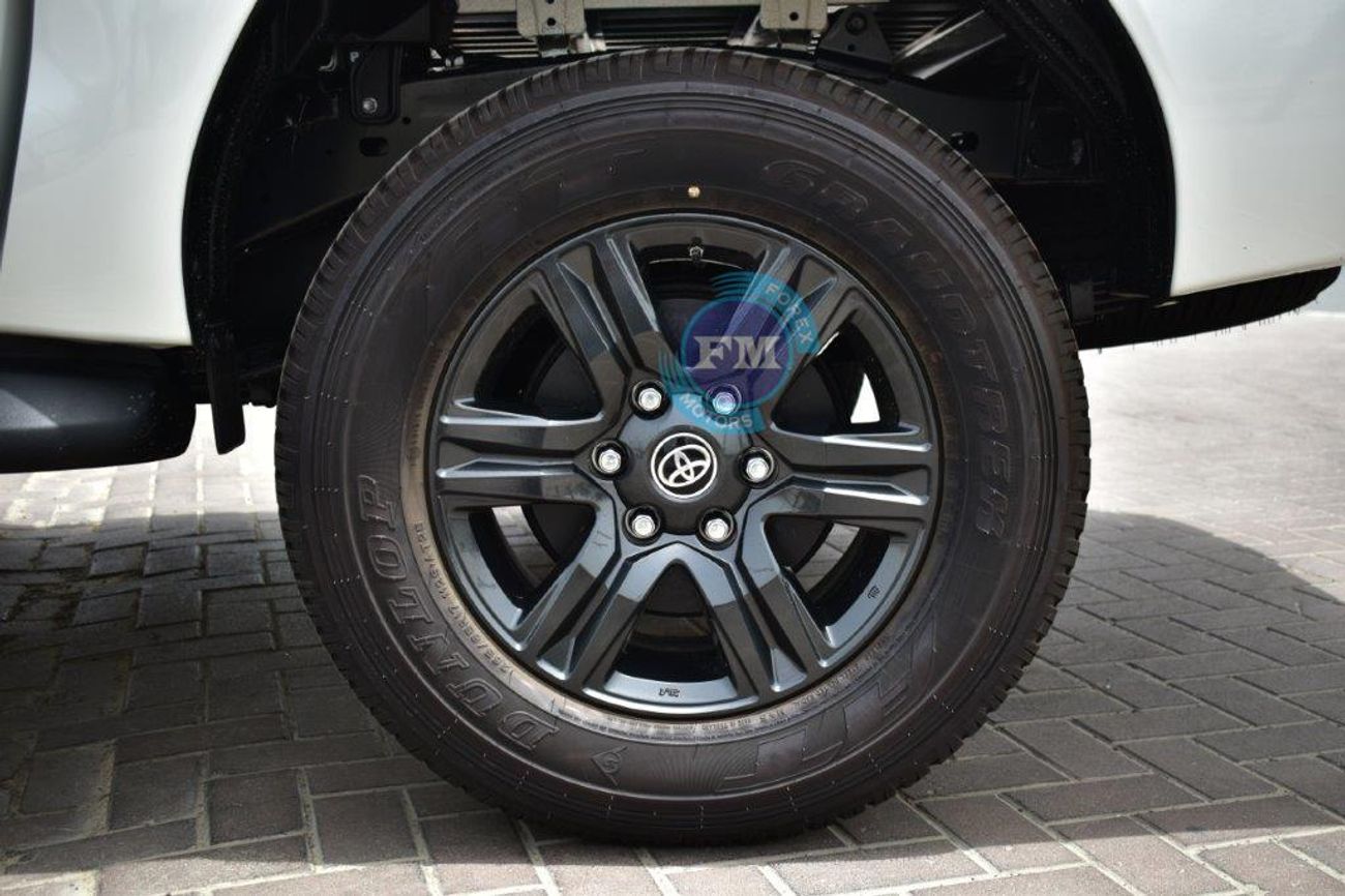 Toyota Hilux Double Cab Pickup SGLX 2.4L Diesel 4X4 Automatic