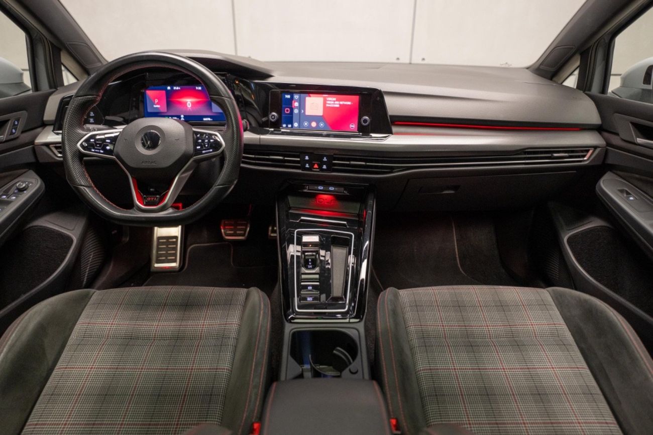 فولكس واجن جولف GTI Sport 2.0T