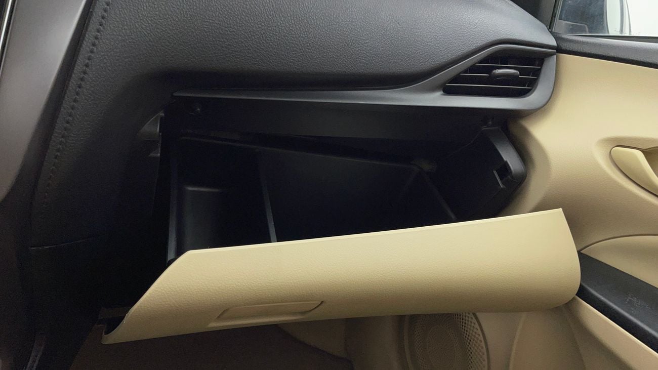 تويوتا يارس SE 1.5 | بدون دفعة مقدمة | اختبار القيادة في المنزل