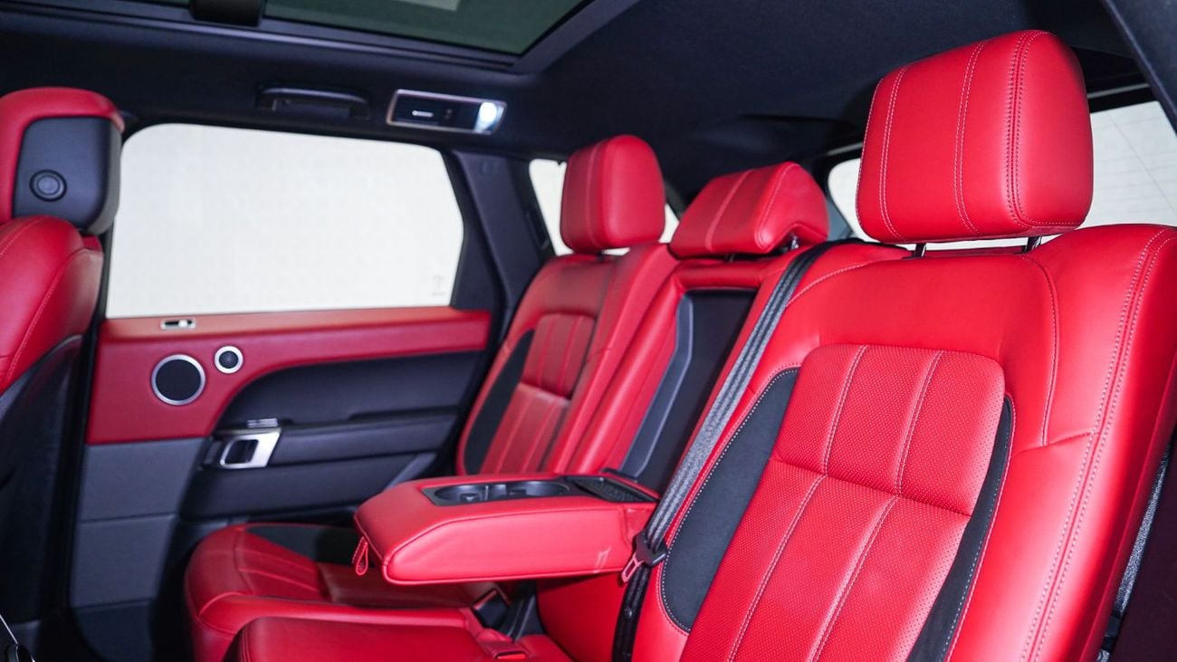 لاند روفر رينج روفر سبورت HSE Dynamic | AED 4,097 PM | Warranty July-2027 | GCC