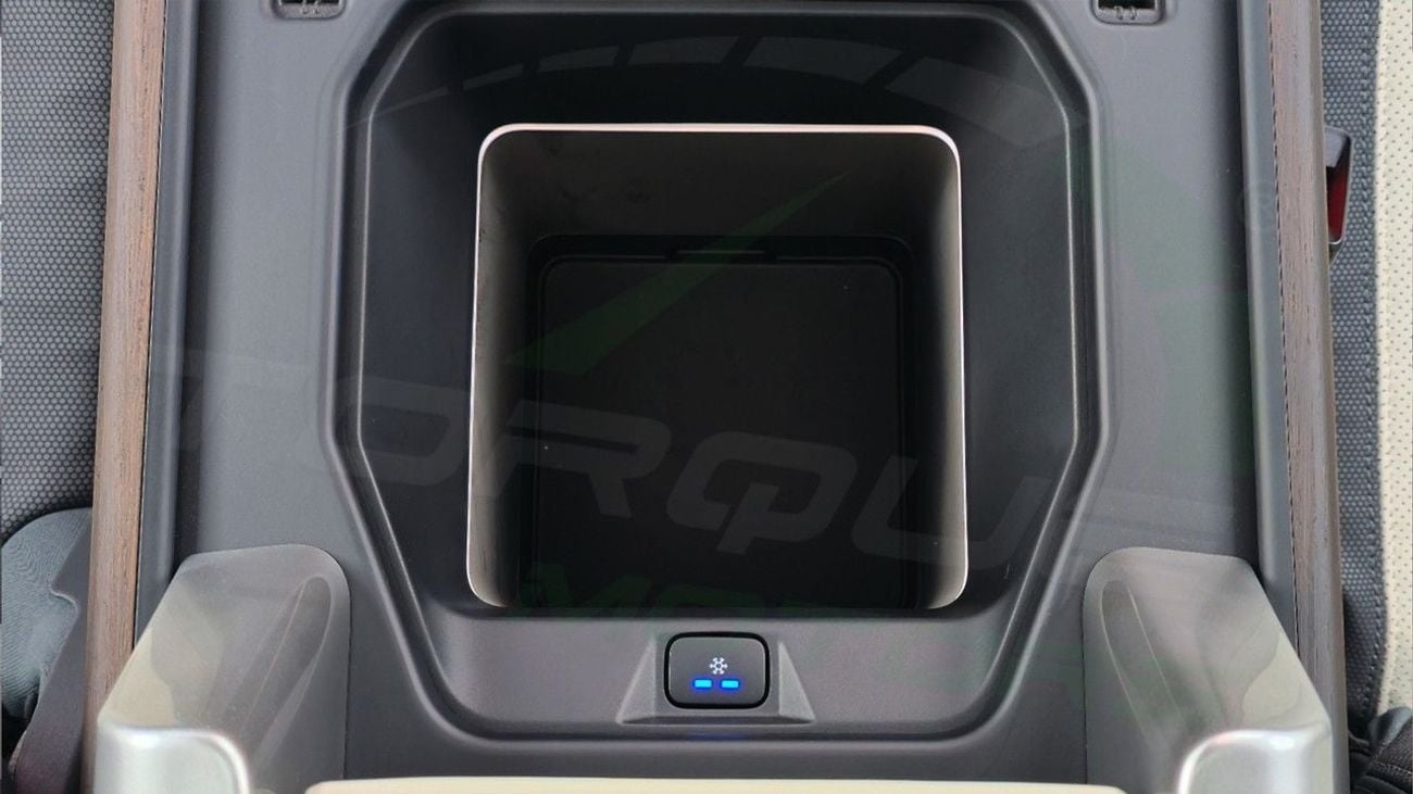 Land Rover Defender 130 SE P400 X Dynamic (7 Seater) ( Only For Export ) 2023 Land Rover Defender 130 X-Dynamic SE P400