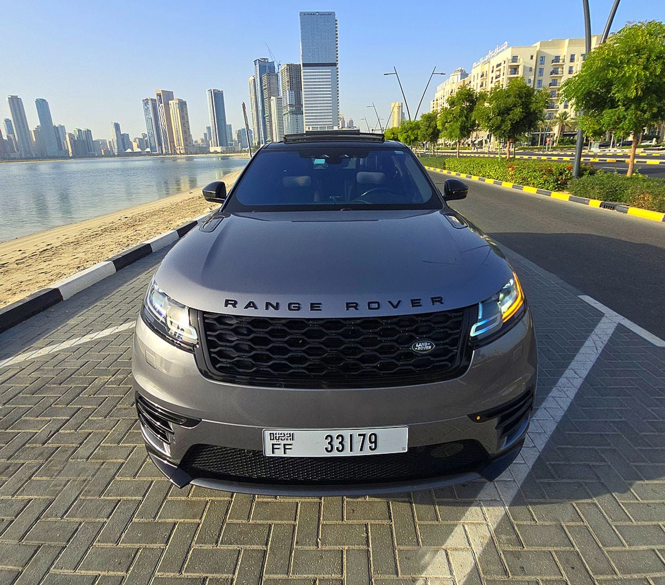 Land Rover Range Rover Velar R-DYNAMIC