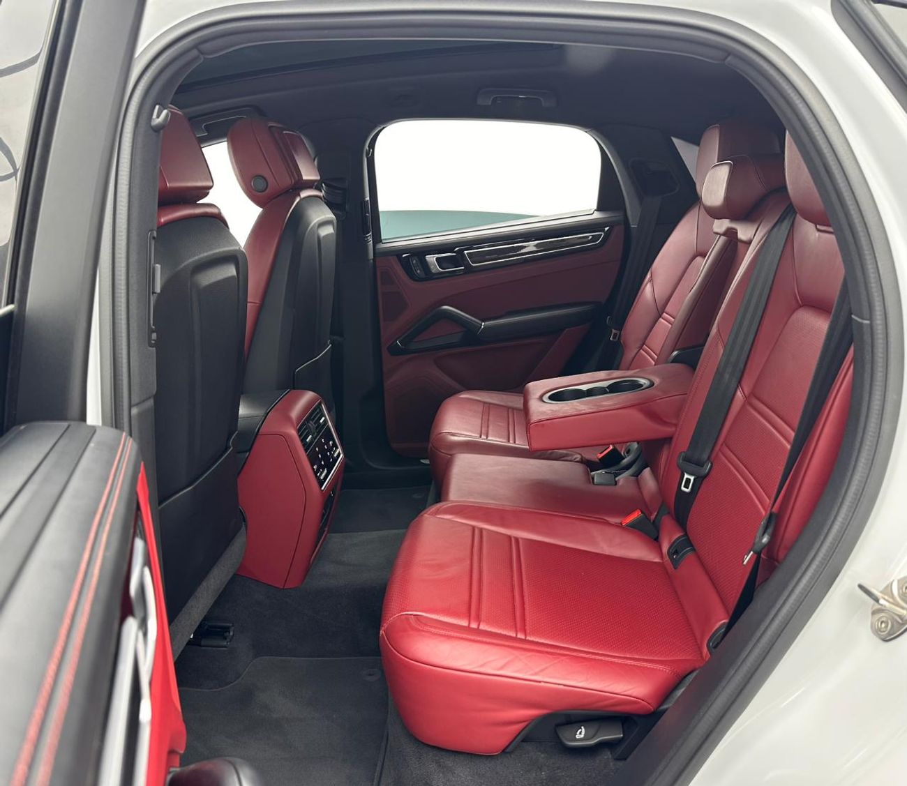 Porsche Cayenne Base Coupe 2022 Porsche Cayenne Coupe, Nov/2026 Porsche Warranty, Porsche Full Service History, Exce