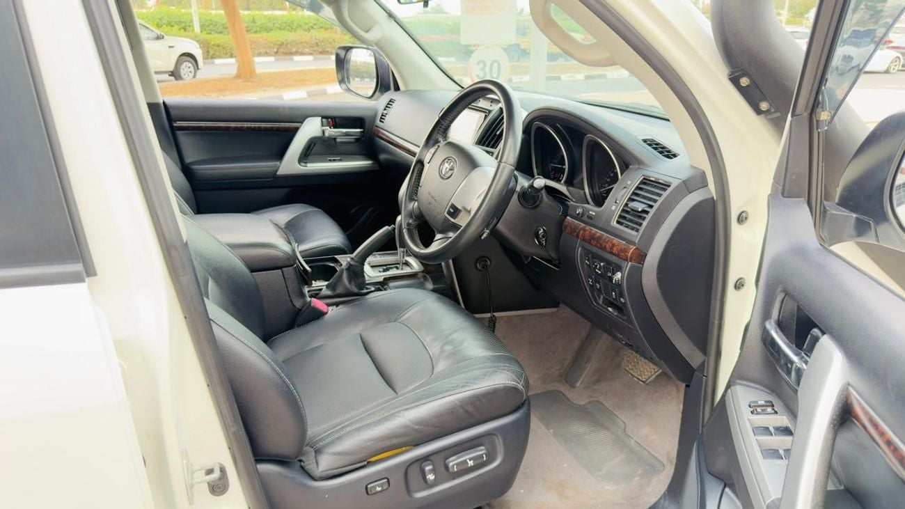 Toyota Land Cruiser AFTER MARKET OFF-ROAD MODIFIED | ARB BULL BAR | AUTO | SIDE AWNING CAMPING TENT | 4.5L DIESEL ENGINE