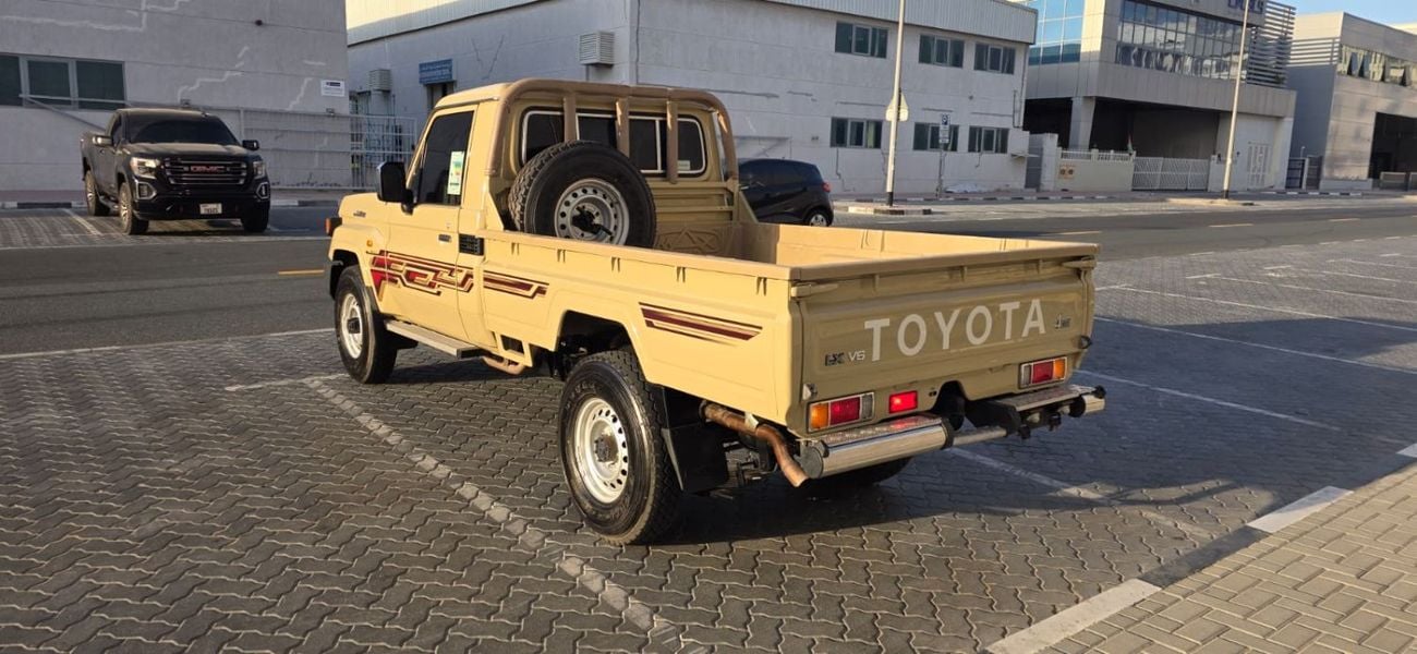 تويوتا لاند كروزر بيك آب PETROL AUTO DIFFLOCK WINCH