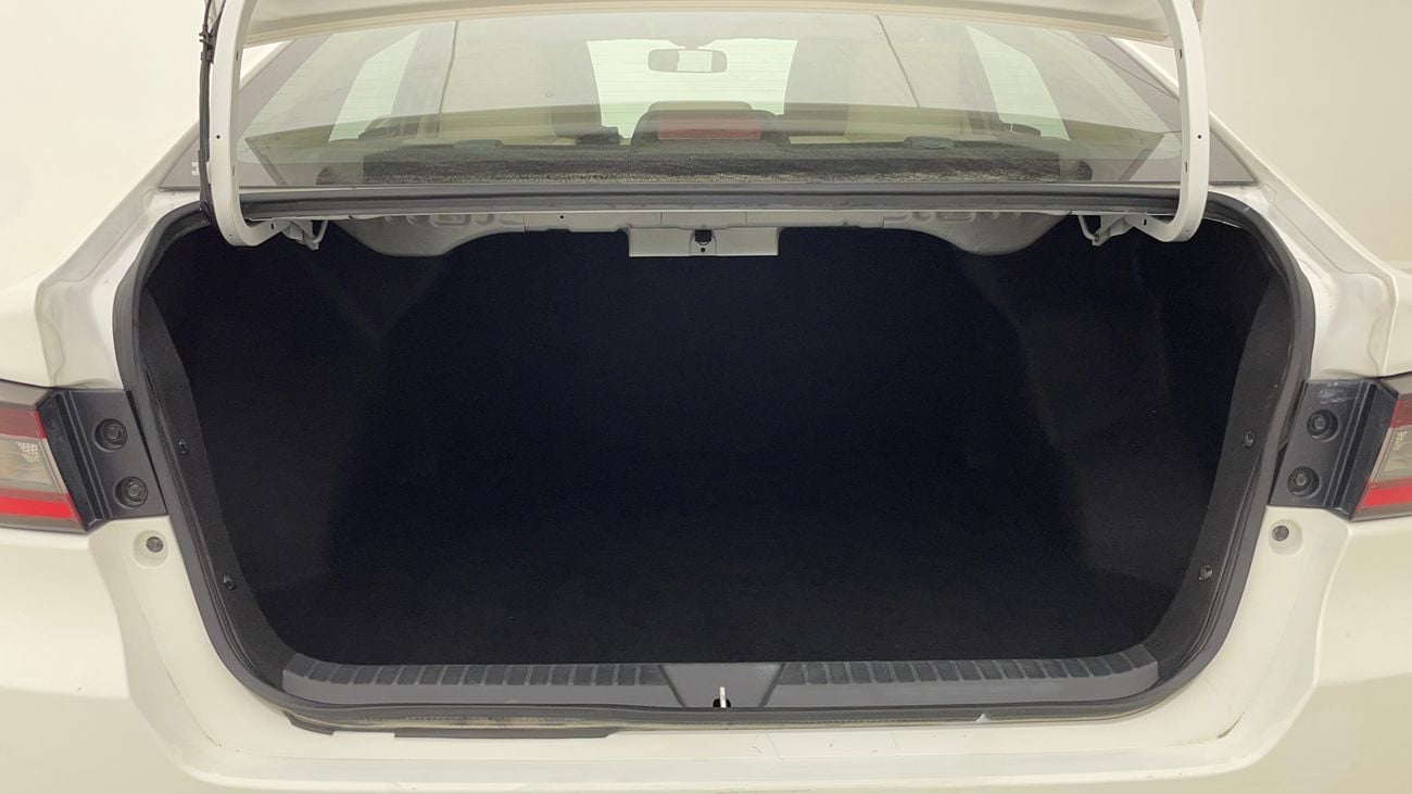 تويوتا يارس E 1.5 | بدون دفعة مقدمة | اختبار القيادة في المنزل