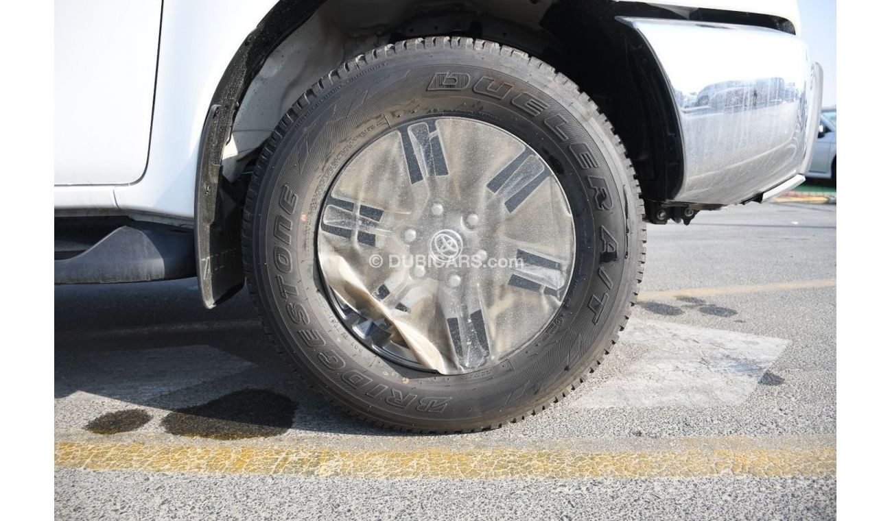 Toyota Hilux 2023 Toyota Hilux 2.7L MT 4x4 Full option