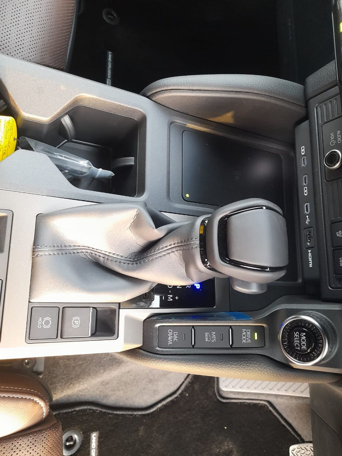 Toyota Prado Right-Hand drive Adventure diesel Auto 7 seater Full options sunroof coolbox two-tone colours