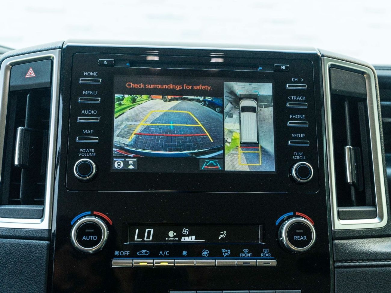 تويوتا جرافينا AED 2,516 PM • GRANVIA PREMIUM 3.5L V6 • LOW KMS • 4 CAPTAIN CHAIRS • FULLY LOADED TOP OPTION