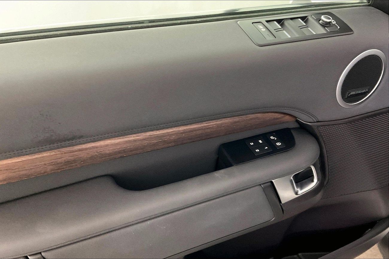 Land Rover Discovery HSE | Guaranteed Warranty | 0 Down Payment