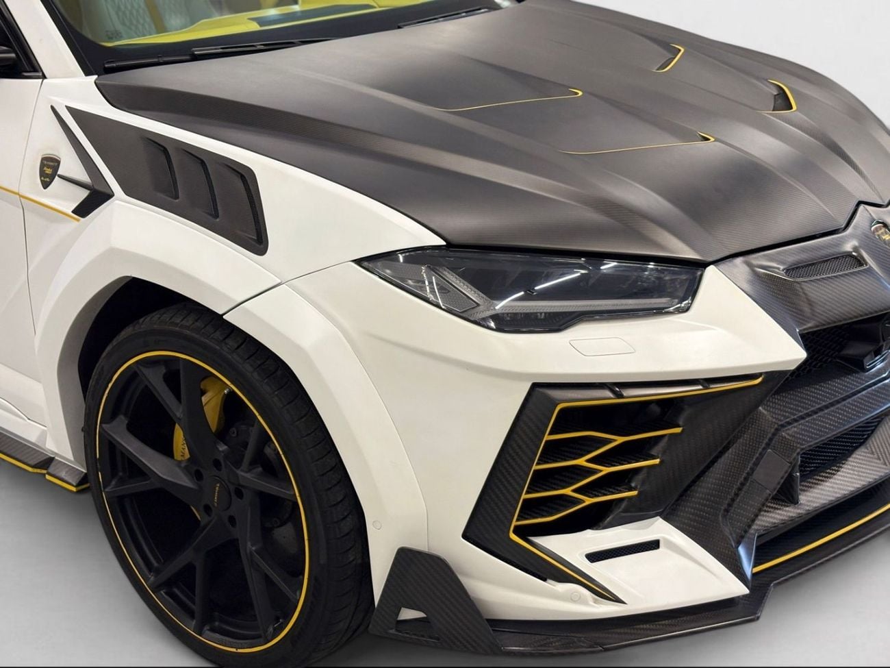 لامبورغيني اوروس STD AED 13,330 P.M | 0% DOWN PAYMENT | LAMBORGHINI URUS (VENATUS EVO S P900 KIT) | 4.0L TWIN-TURBO V