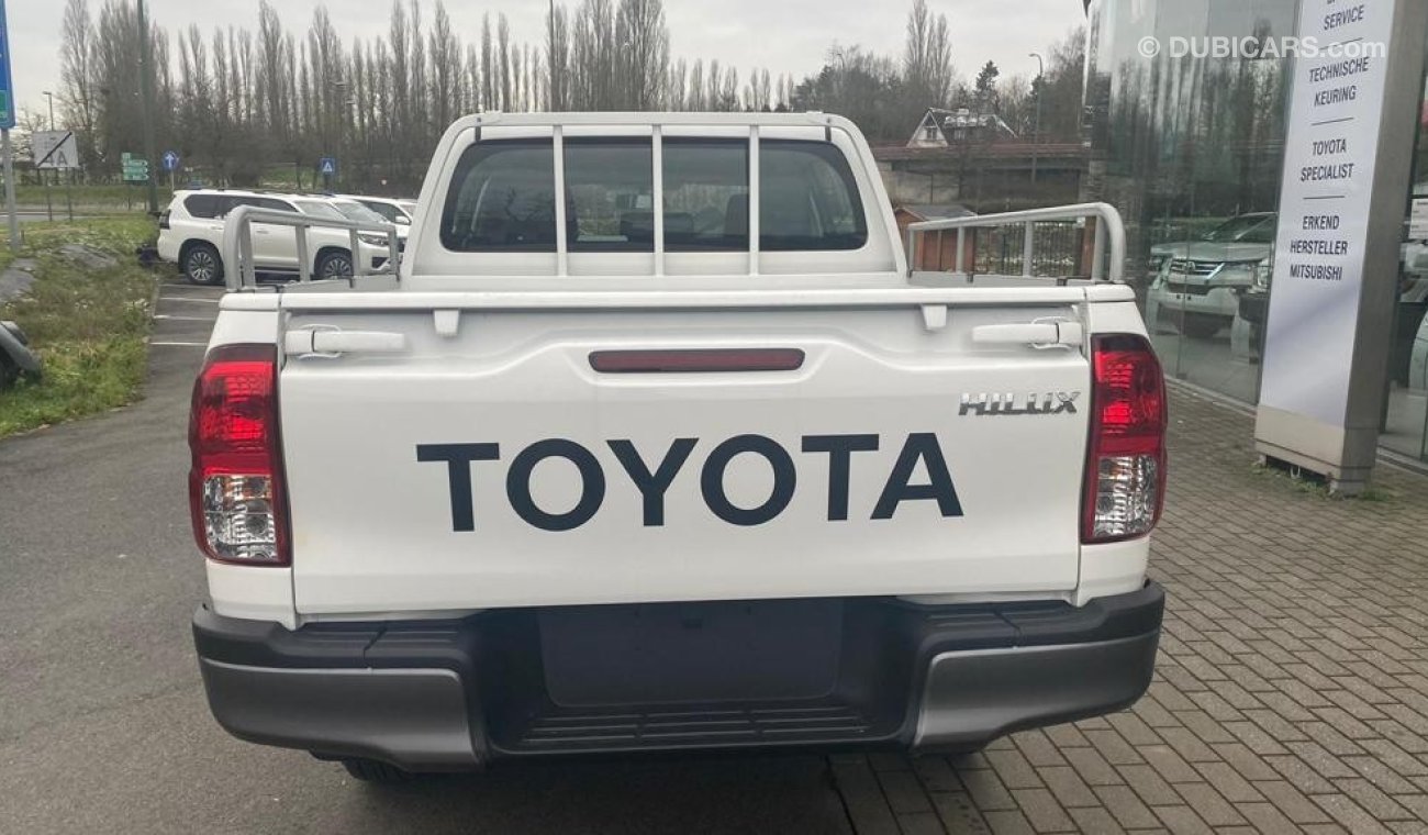 تويوتا هيلوكس Toyota/HILUX D DC 4WD/G2.4GD WORK DC 6 MT 4X4