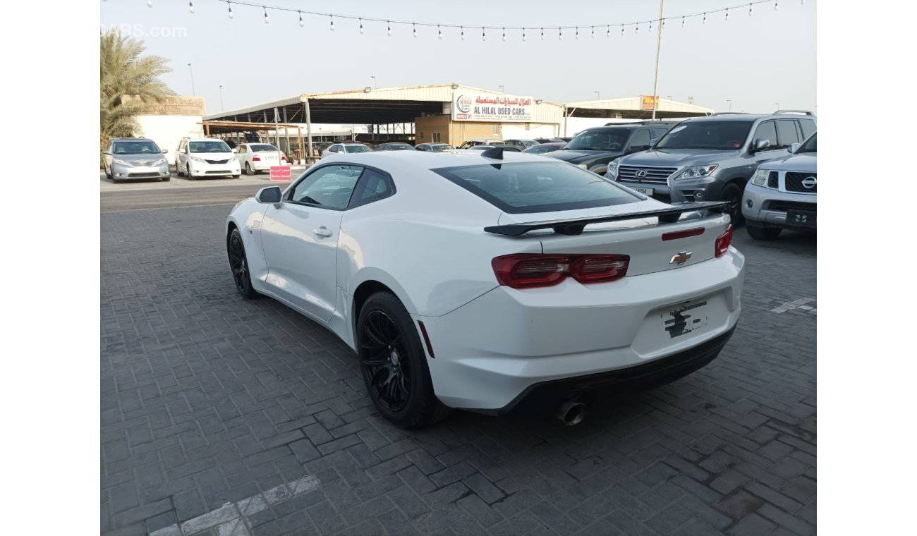 Chevrolet Camaro 2019 American model, 4 cylinder, cattle 40,000 km