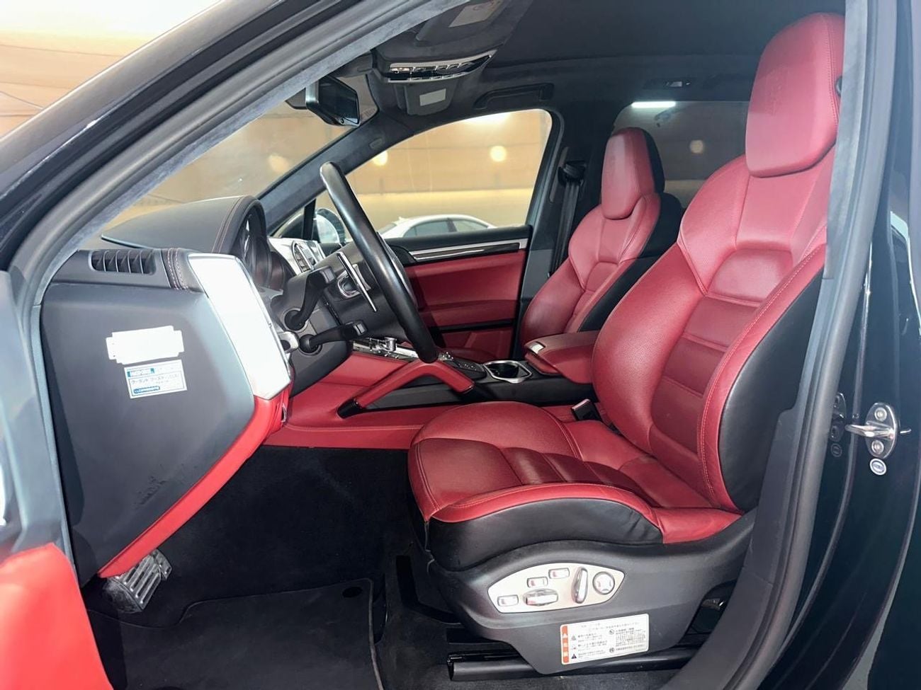 Porsche Cayenne TURBO S 4.8L (550 HP) PORSCHE CAYENNE 2014 | FULL SERVICE HISTORY | TWO KEYS | FULLY LOADED