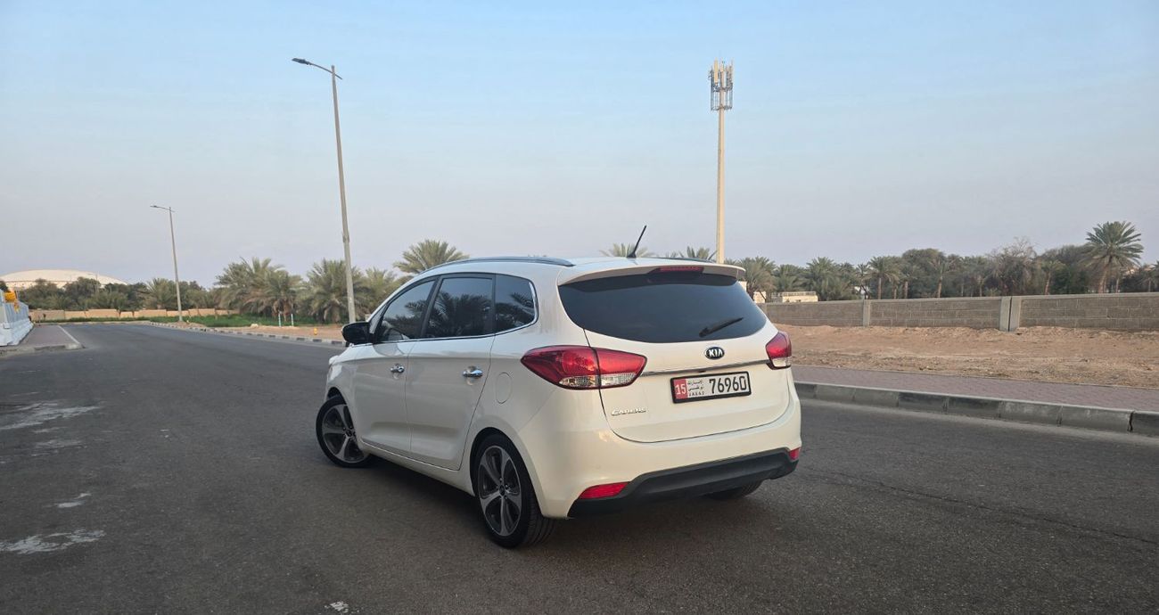 كيا كارينس EX Deluxe 2.0L