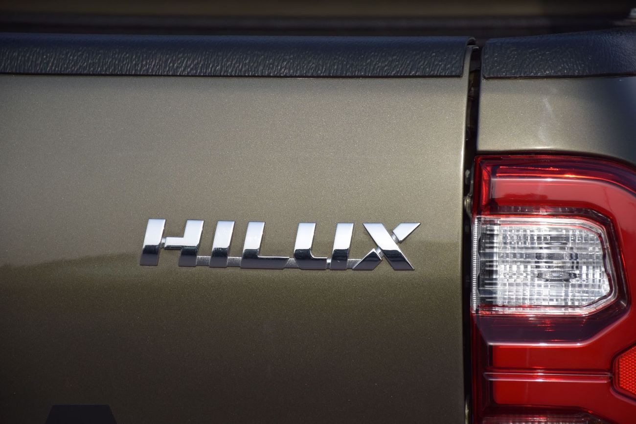 Toyota Hilux S GLX 2.8L AWD M/T