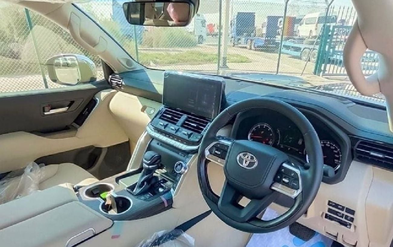 Toyota Land Cruiser VX 2024 ZX RHD 3.5L Petrol - V6 - Fuel Option