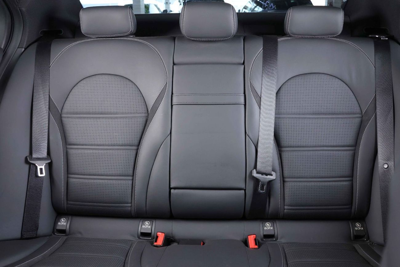 Mercedes-Benz C 63 AMG Std 4.0L Sedan 2017-MERCEDES BENZ C63 AMG-FULL SERVICE HISTORY-IMMACULATE CAR