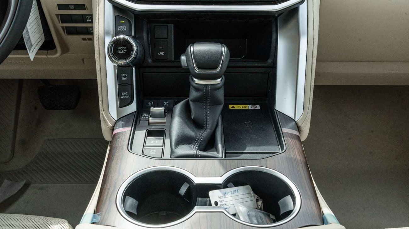 تويوتا لاند كروزر Toyota Land cruiser GXR TT 3.5L Petrol AT Full Option 2026