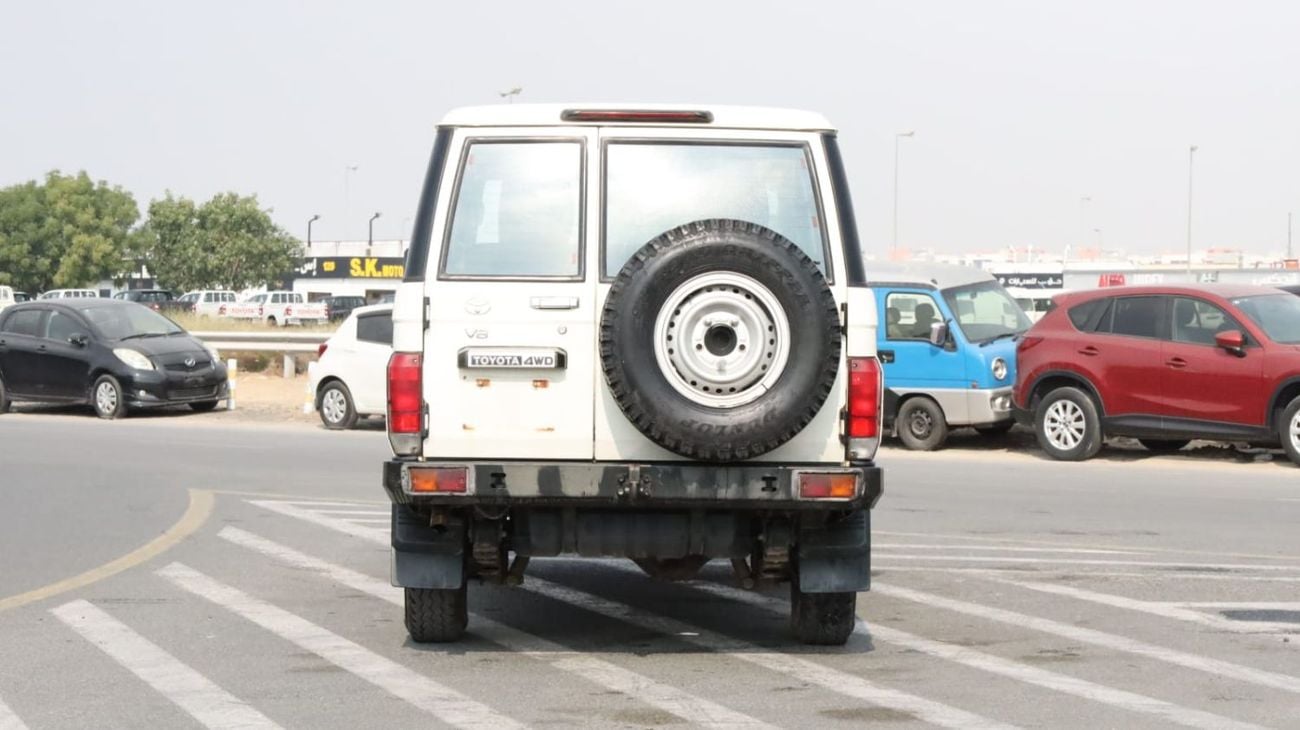 تويوتا لاند كروزر Toyota Landcruiser 2016 LC76VD right hand drive