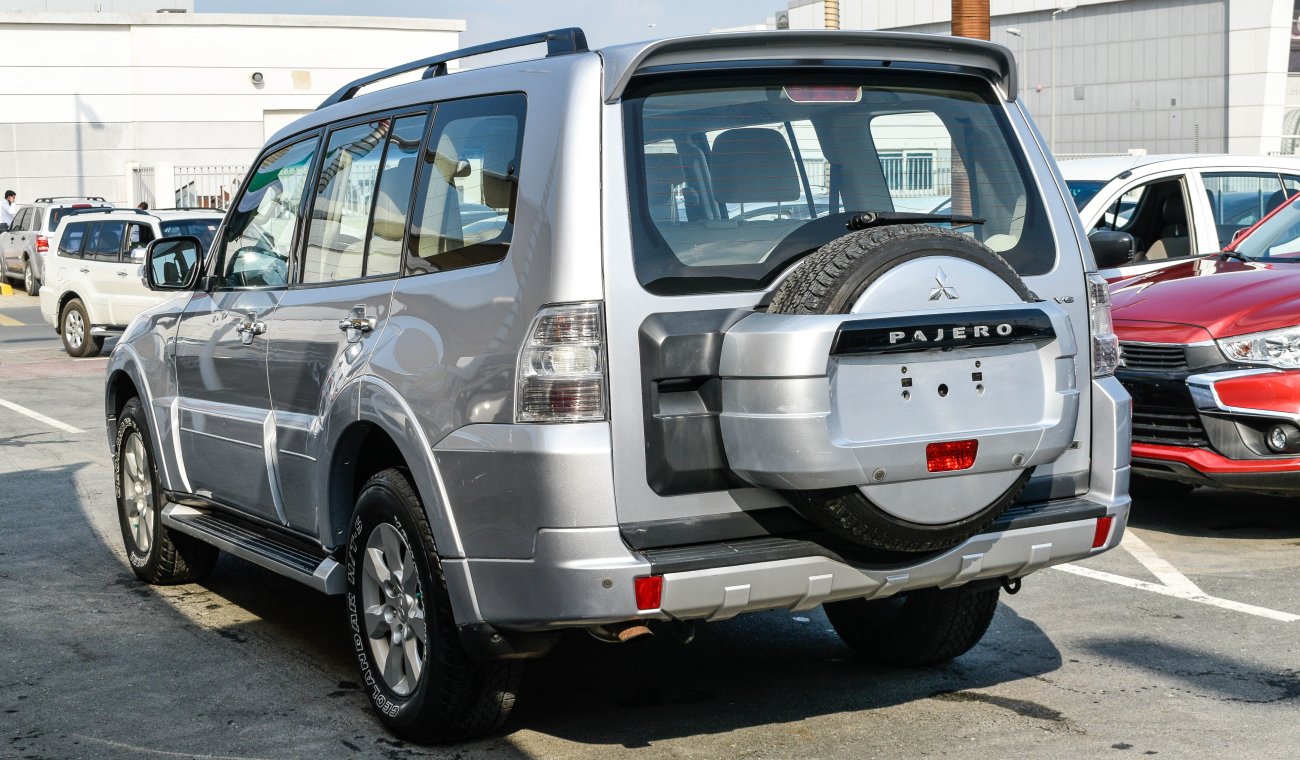 Mitsubishi Pajero GLS V6