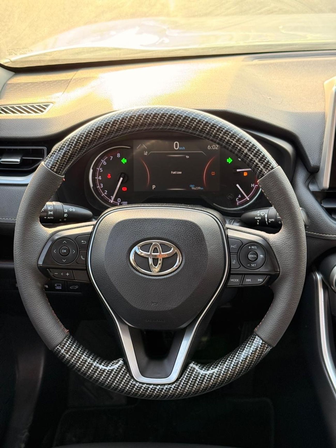 تويوتا راف ٤ Full Option 2.0L Japan push start, leather seats