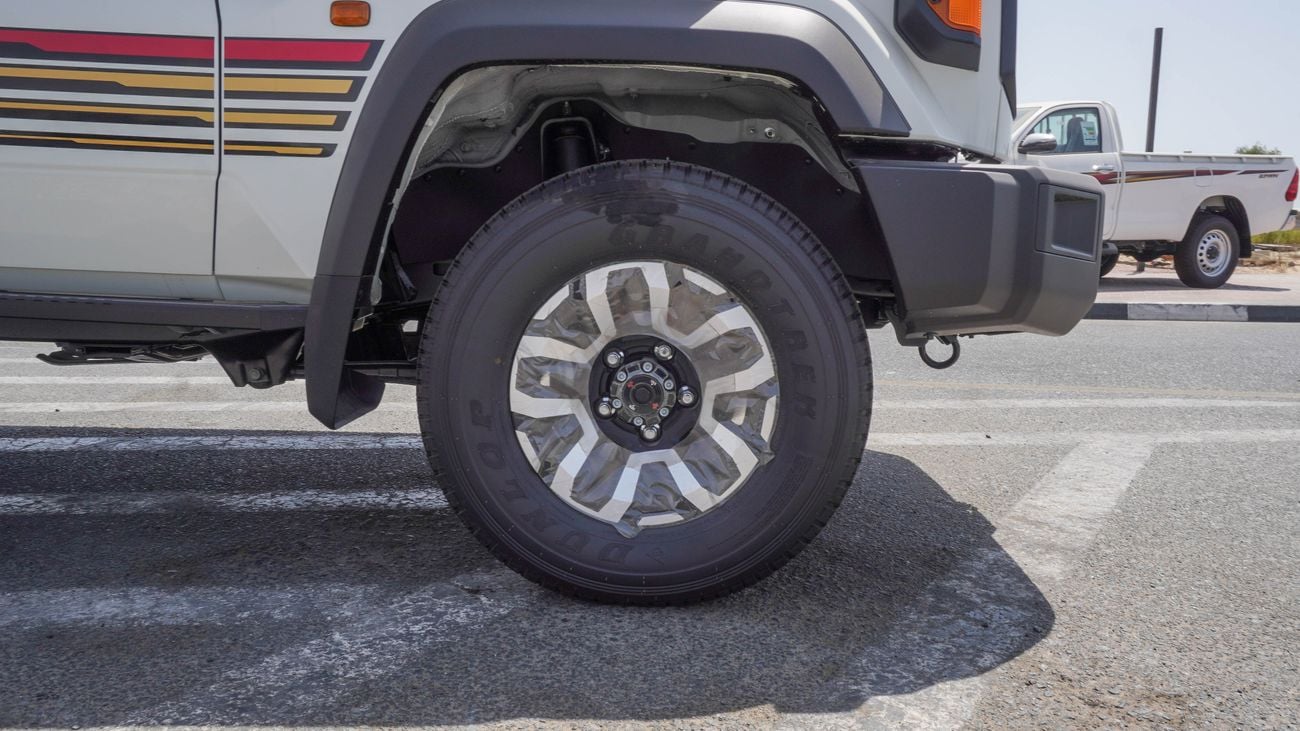 تويوتا لاند كروزر 70 LX 4.0 L V6